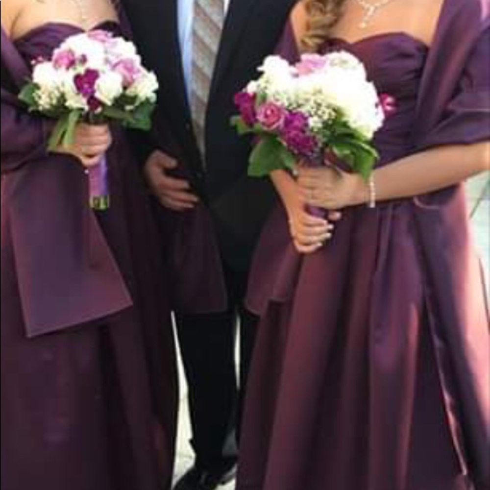 Purple wine gown! - Picture 2 of 2